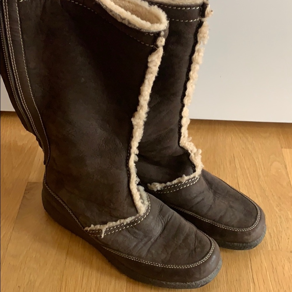 Ugg knee boots 9 brown lined back zip Firenze